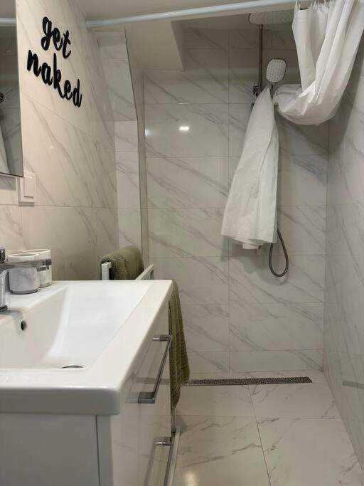 Apartment Avareen Verde Old-Town 150M To The Sea 로비니 외부 사진